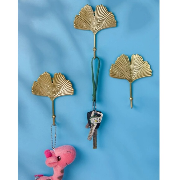 Set of TWO New 1 Piece Gingko Leaf Wall Hook | Home Decor Wall Accent Hooks - Picture 2 of 9